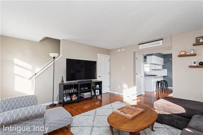 Foto del edificio - 2 br, 2.5 bath House - 462 E 10th Street