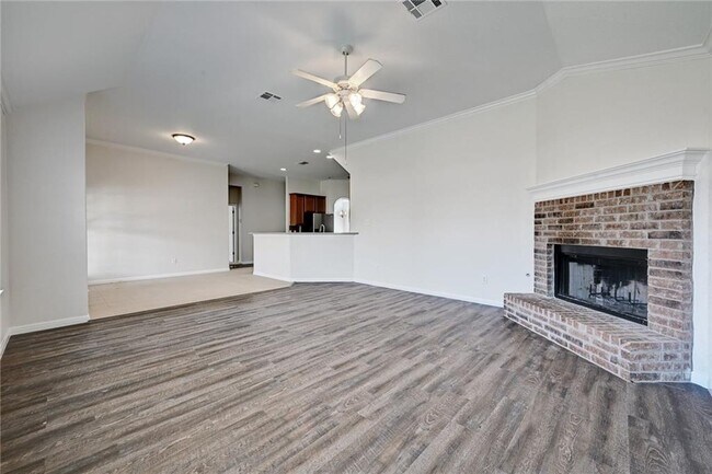 Foto del edificio - 812 Clear Meadow Ct