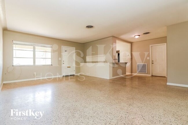 Foto del edificio - 5900 Grove St S