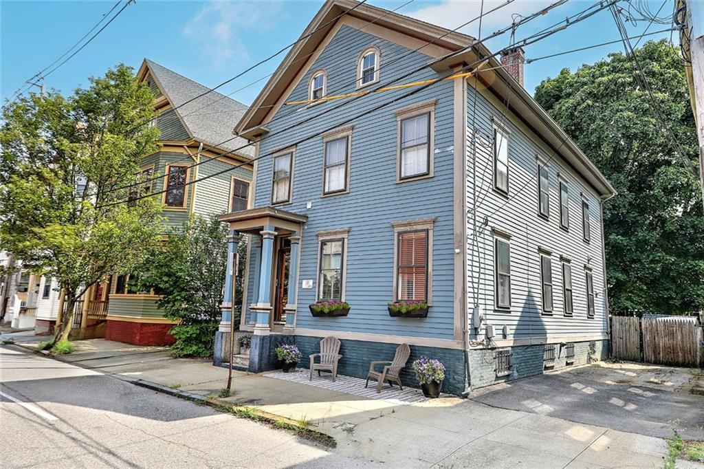 Primary Photo - 48 Bainbridge Ave