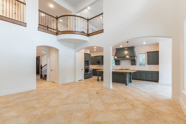 Building Photo - 14 N Player Manor Cir