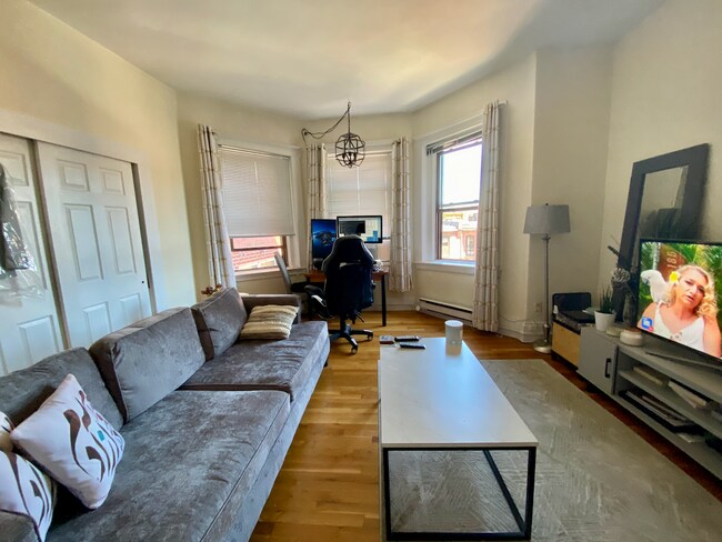 Foto del edificio - 913 Boylston St