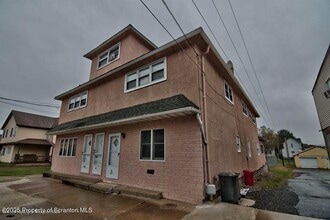 Building Photo - 530 S Main St