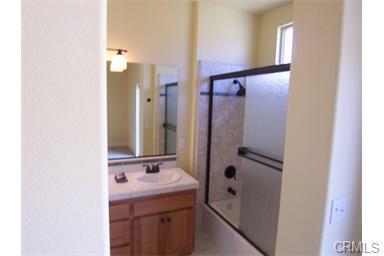 Building Photo - One Time-Lease-Up Adorable Craftmans Style...