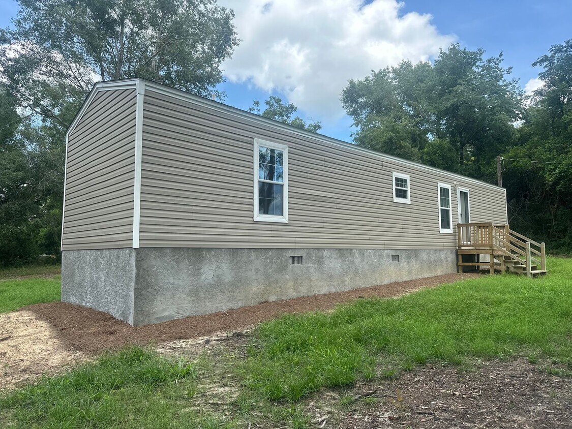 Primary Photo - 2 Bed 2 Bath MH