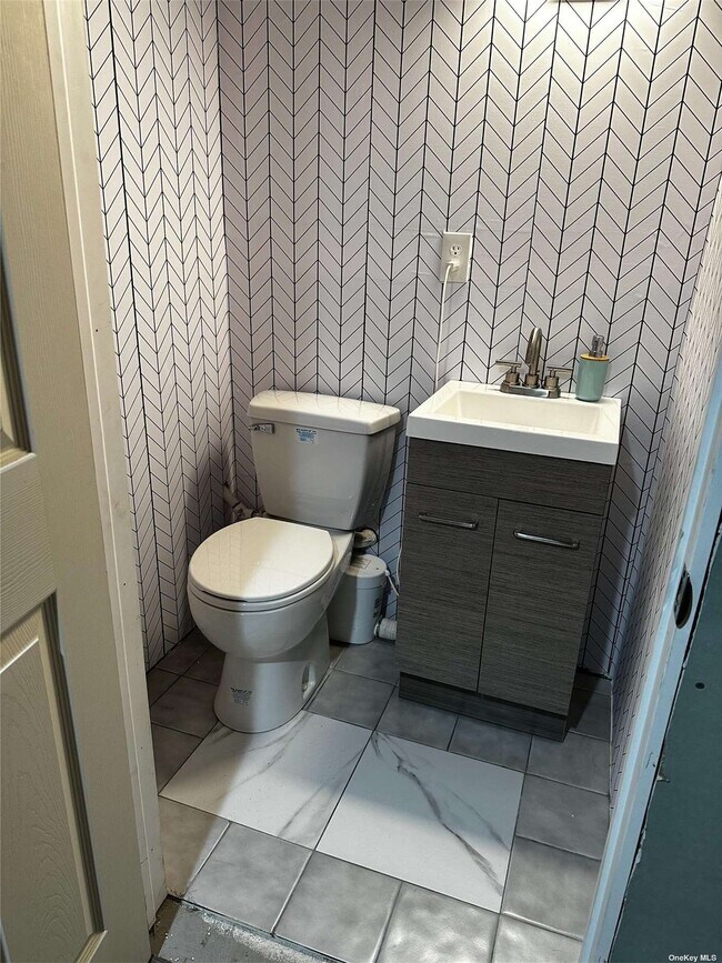 Foto del edificio - 74 Sharp St