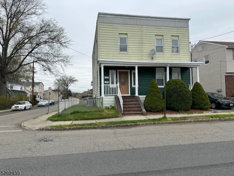 Primary Photo - 36 Meacham St