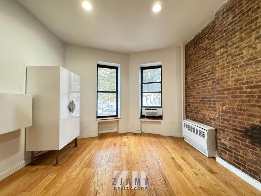 Foto principal - 1 bedroom in Brooklyn NY 11216
