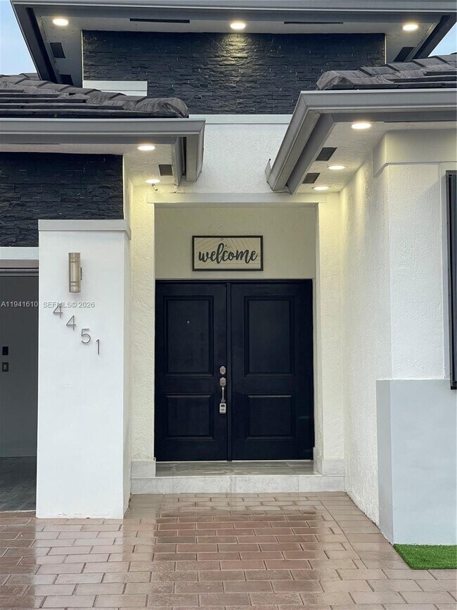 Foto del edificio - 4451 SW 159th Path