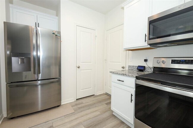 Building Photo - 2326 Carrabelle Wy