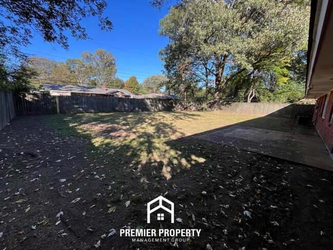 Foto del edificio - 1508 E.Raines Rd