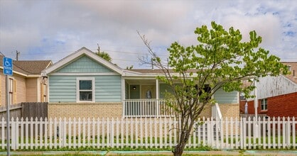 Building Photo - 3518 Avenue H