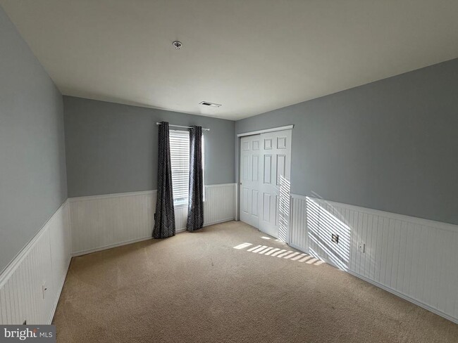 Building Photo - 112 Horseshoe Dr