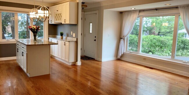 Foto del edificio - 2145 Cedar Ct