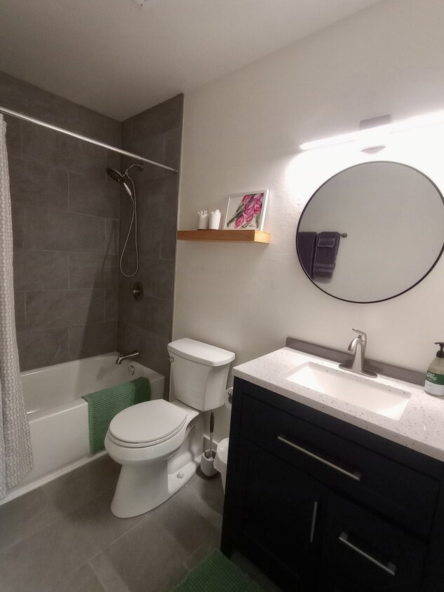 Building Photo - Riverbend Fourplex