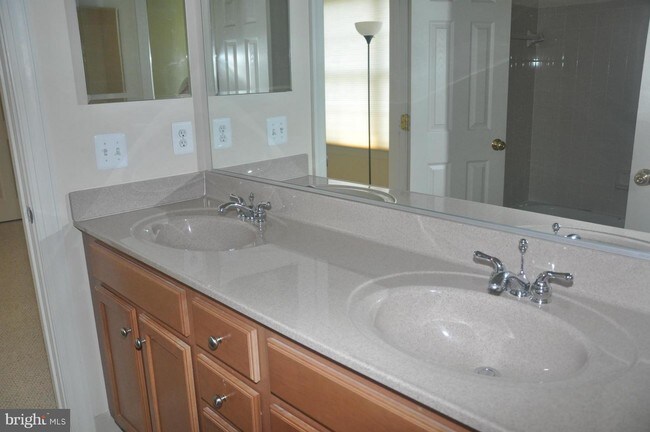 Foto del edificio - 4302 Newbold Ct