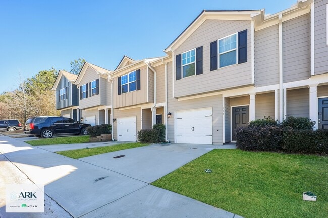Building Photo - 308 Highwood Ln
