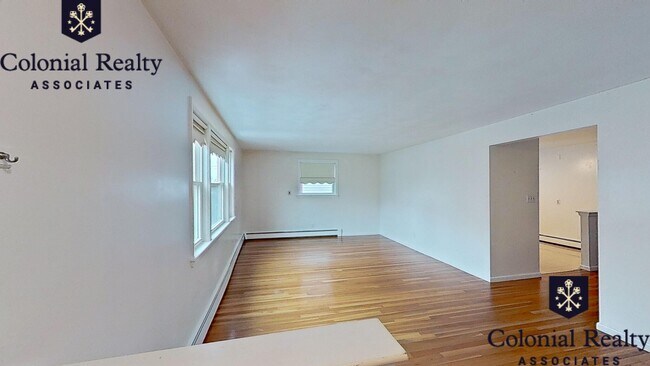 Building Photo - 28 Hersom St