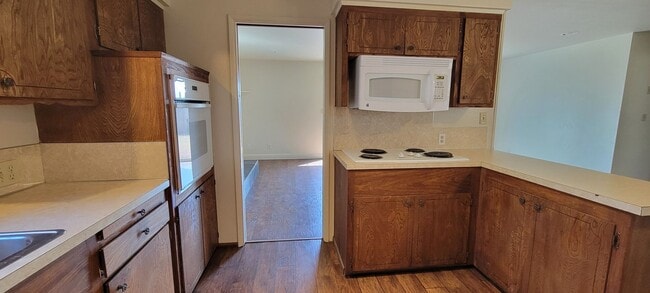 Building Photo - South Redding Cutie Near Westwood Village Shopping Center