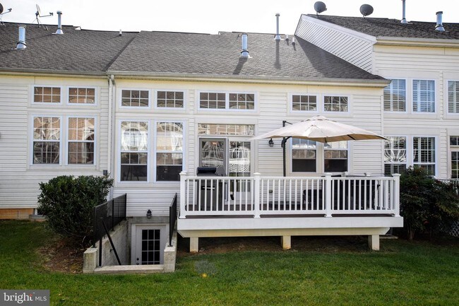 Building Photo - 404 Granville Ct
