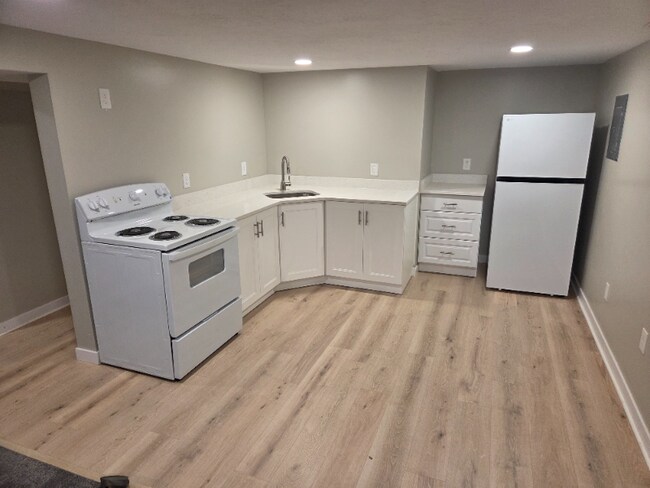 Foto del edificio - 785 N Monroe Blvd