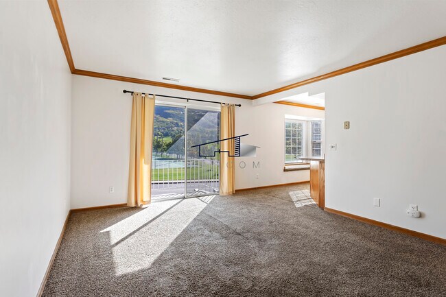 Foto del edificio - 2983 Taylor Ave