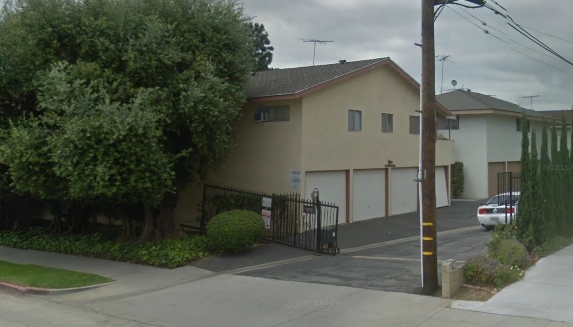 Building Photo - Community Plaza Apartments