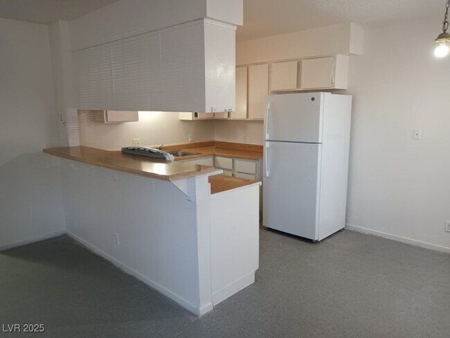 Foto del edificio - 1400 E Mesquite Ave