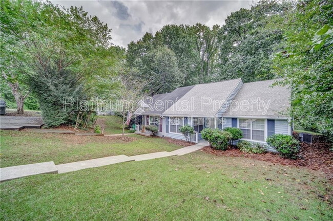 Building Photo - 5113 Hill Farm Dr NE