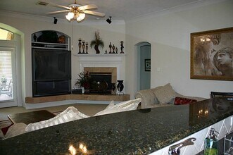 Building Photo - 10135 Lazy Lagoon