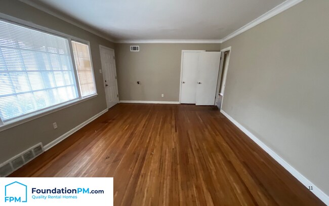 Foto del edificio - 1324 Bonnie Dr