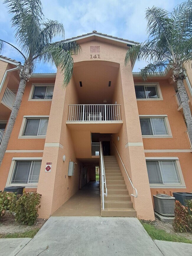 Foto del edificio - 141 SW Palm Dr