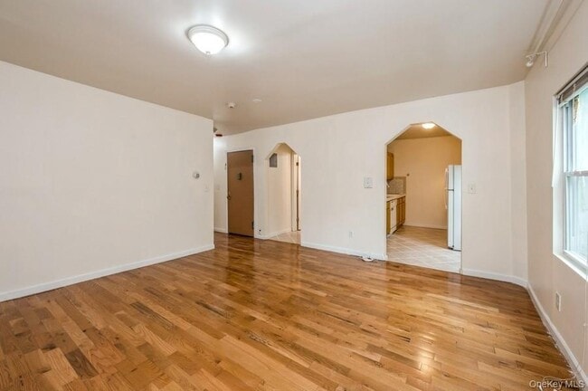 Foto del edificio - 84 Ravine Ave