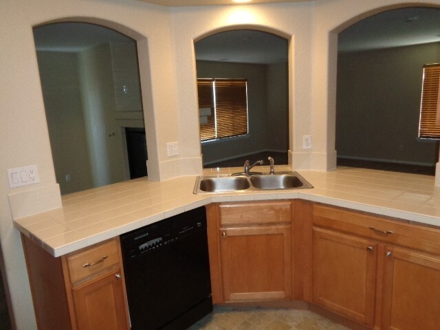 Foto del edificio - 20745 E 39th Ave
