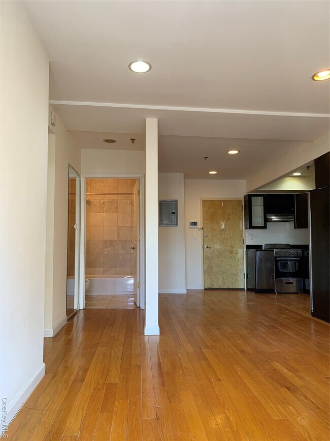 Foto del edificio - 82-65 116th St