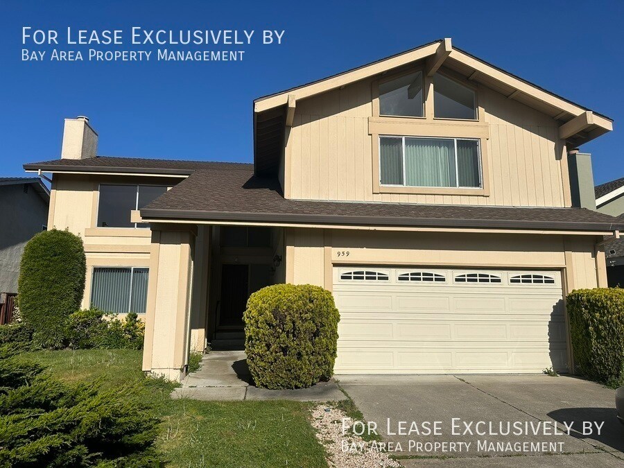 Primary Photo - 5 BD/2.5 BA Spacious 2-story Home just a b...
