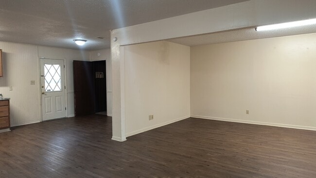 Building Photo - 2313 Starlite Dr