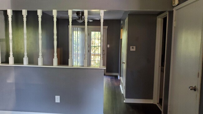 Building Photo - 6122 Quiet Lake Ct