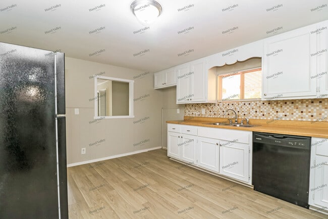 Building Photo - 2253 Maxville Ln