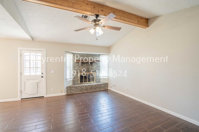 Foto del edificio - 3 BED 1 BATH! Schedule a tour today!