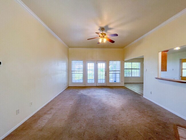 Foto del edificio - Available NOW!!!! Gorgeous 4 bedroom, 2 ba...