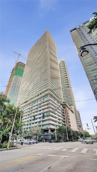 Foto del edificio - 1300 S Miami Ave