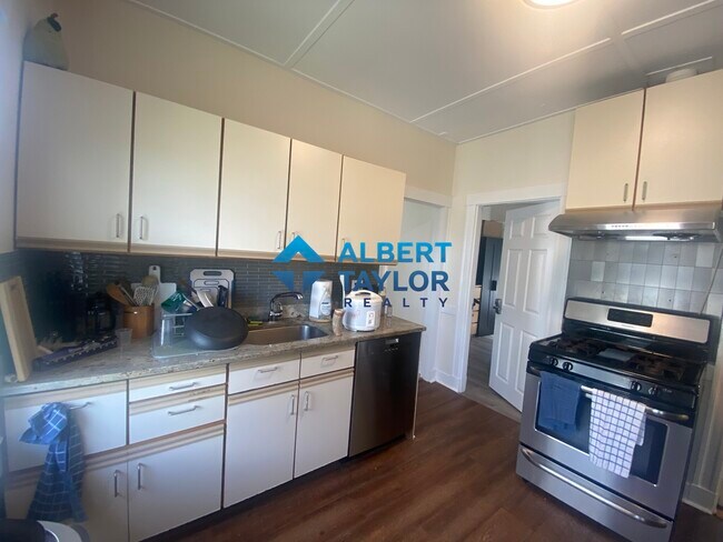 Building Photo - 18 Sawyer Ter