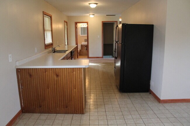 Foto del edificio - 7733 W 21st St
