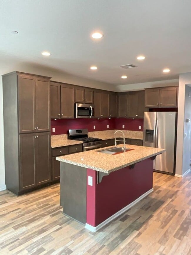 Foto del edificio - 4 Bed, 2 Bath - Fallbrook Single Family Home