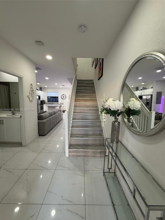 Foto del edificio - 21432 NE 2nd Path