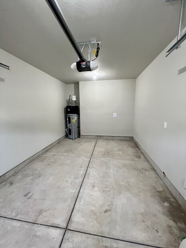 Building Photo - 7788 Jacqueline Way