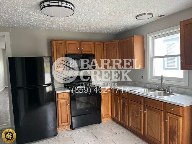 Foto del edificio - 3-Bed 2-Bath House