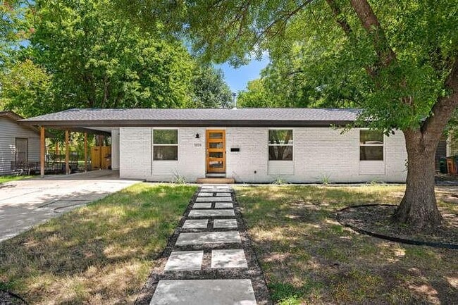 Foto del edificio - 1606 Sweetbriar Ave