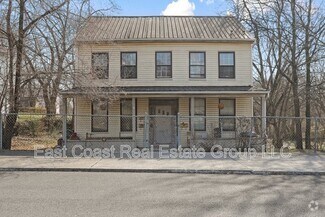 Building Photo - 242 E Liberty St
